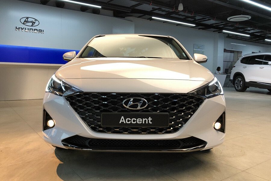 Hyundai Accent 1.4 AT Đặc Biệt - Hình 2
